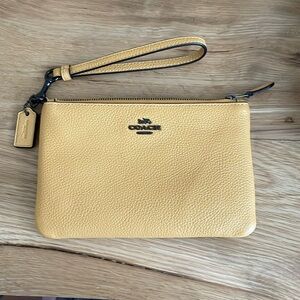 Yellow Coach Wrislet